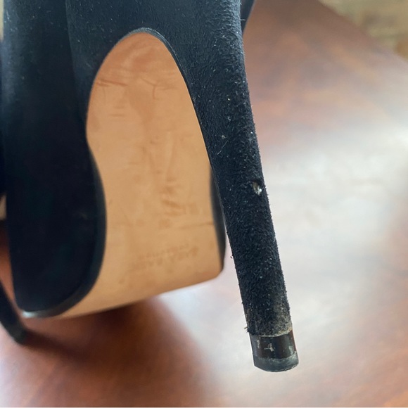 Zara High Heel Booties Black Suede Gold Zipper Front Women's Size 38 (US 7.5) - Picture 4 of 9